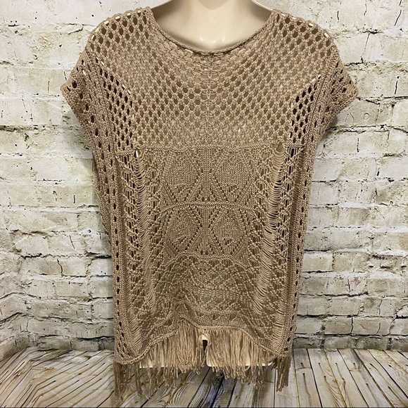 YA Los Angeles Tan Crochet Sleeveless Sweater - Picture 4 of 6